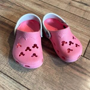 Minnie Mouse Crocs